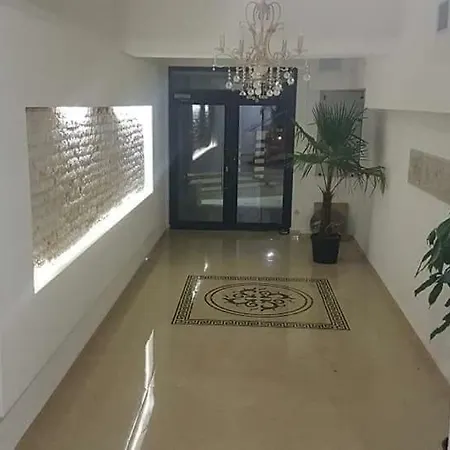 Unique Edward Apartmán