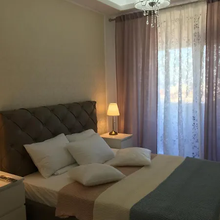 Unique Edward Apartmán *